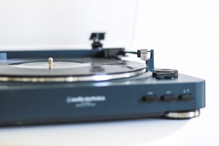 how to replace a needle on a record player