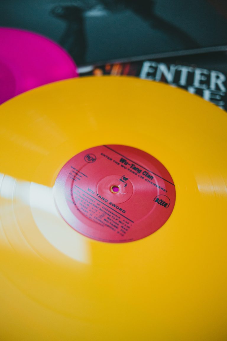 does colored vinyl sound worse