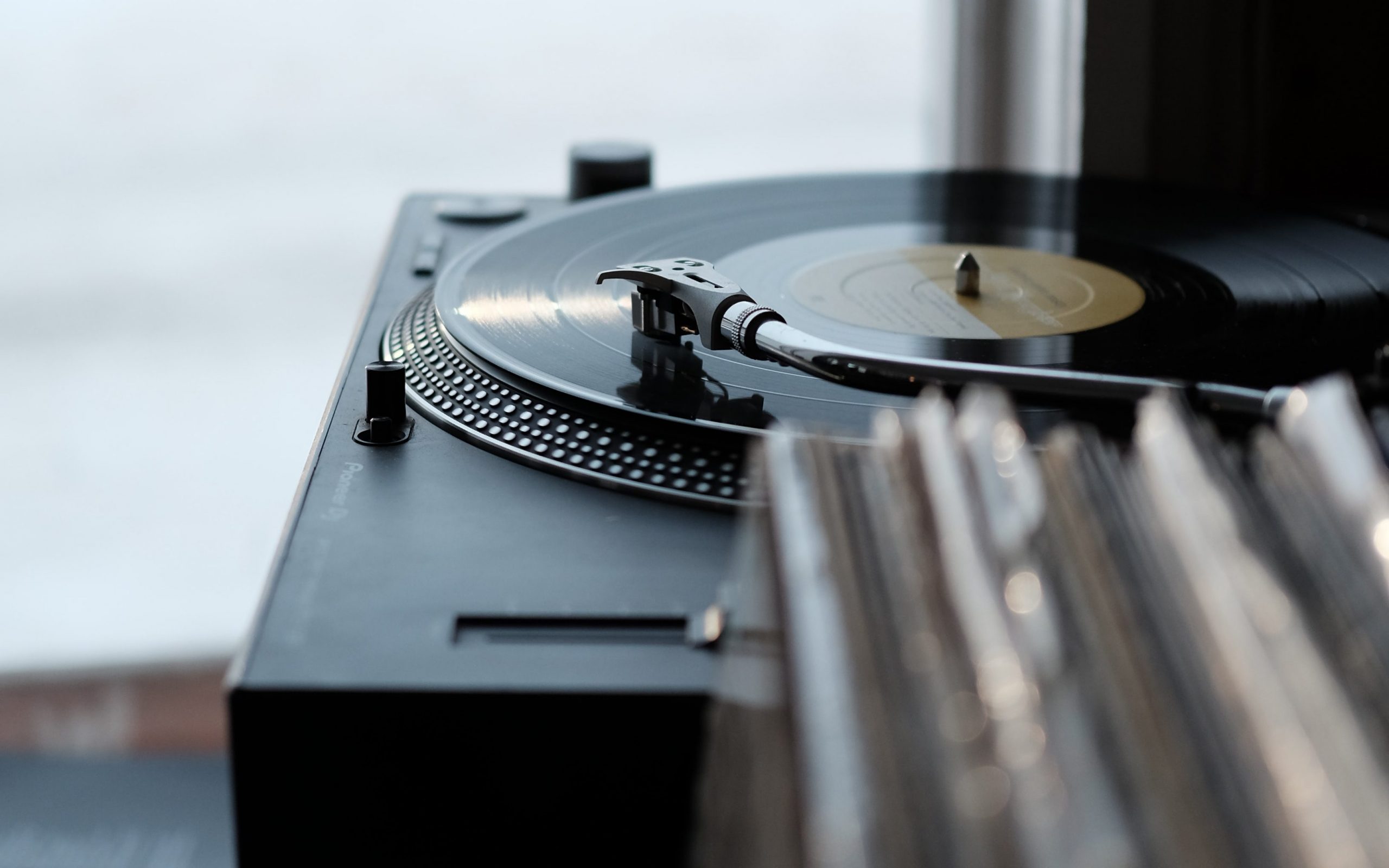 1byone record player review.