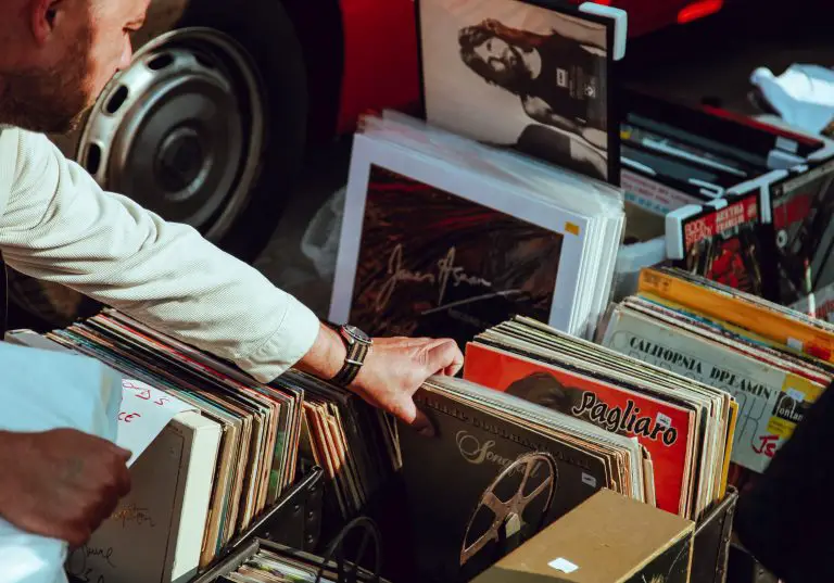 5 Best Vinyl Record Labels You Should Check Out