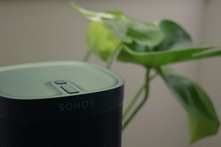 how many sonos speakers can you connect